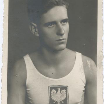 Fotografia portretowa: zawodnik Czesław Wielkopolski