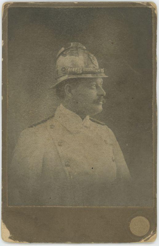 Portret Kazimierza Mystkowskiego w stroju strażackim