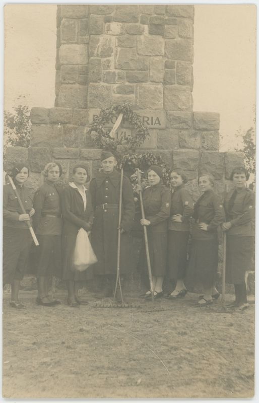 Członkinie kaliskiego Związku Strzeleckiego "Strzelec"