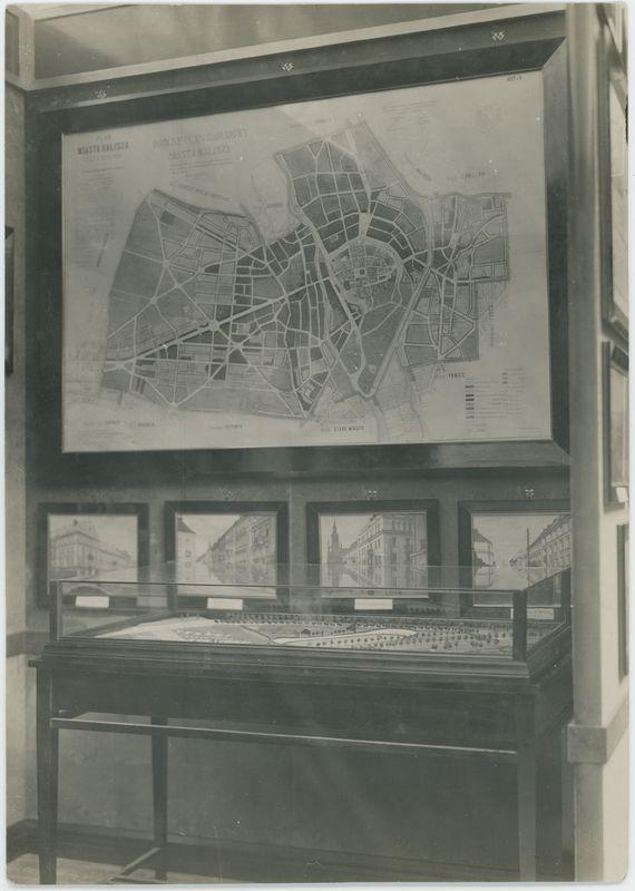 Stoisko Kalisza na Powszechnej Wystawie Krajowej w Poznaniu