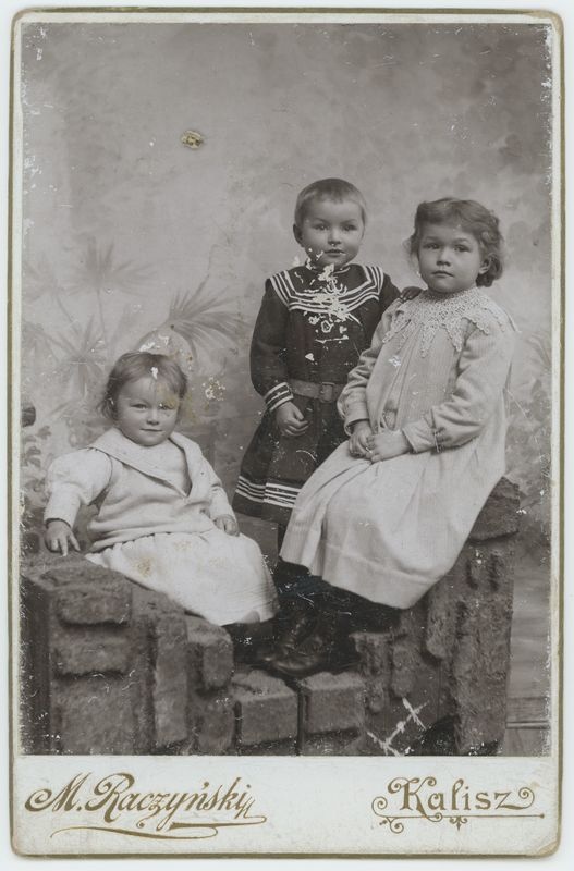 Portret trójki dzieci