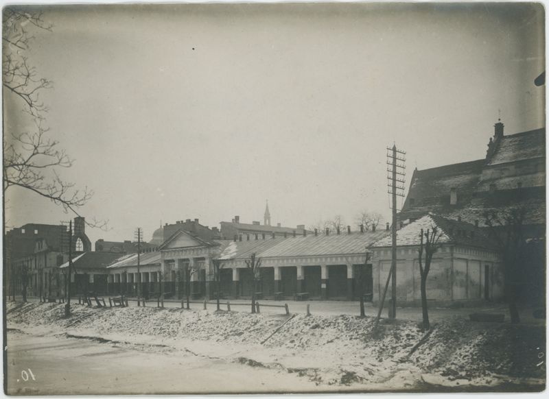 Jatki na tyłach katedry św. Mikołaja