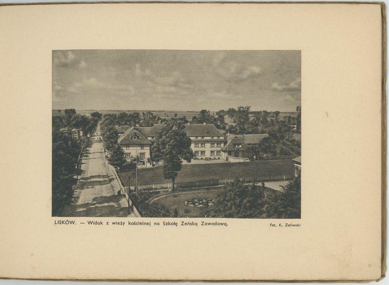 Album z pocztówkami z Liskowa "Pamiątka z wystawy >>Praca i Kultura Wsi<<"