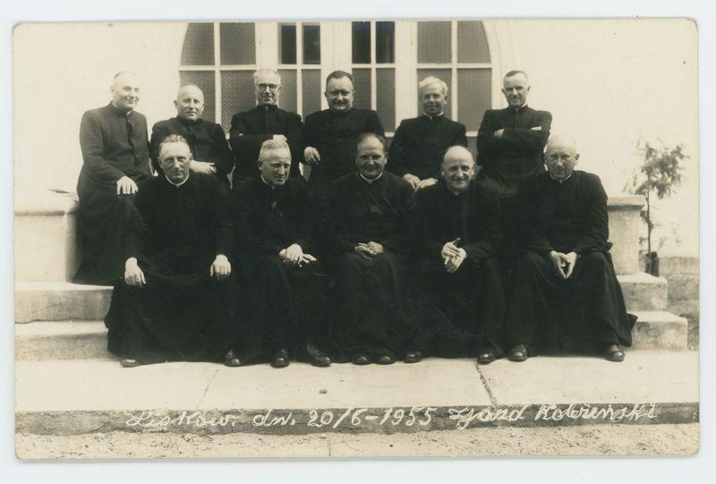 Księża podczas zjazdu koleżeńskiego w Liskowie