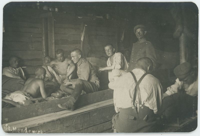 W baraku w obozie jenieckim w Szczypiornie