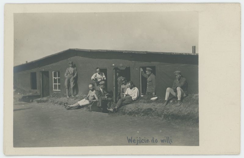 "Wejście do willi". Obóz jeniecki w Szczypiornie