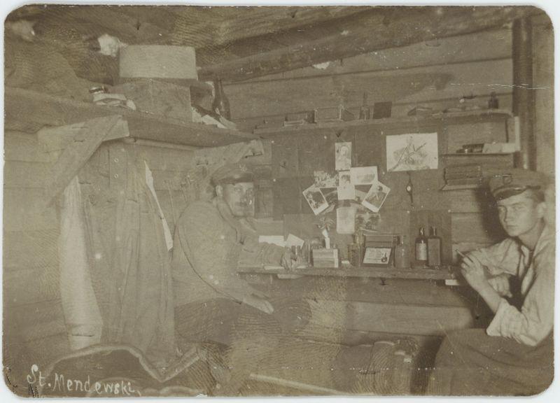 W baraku w obozie jenieckim w Szczypiornie