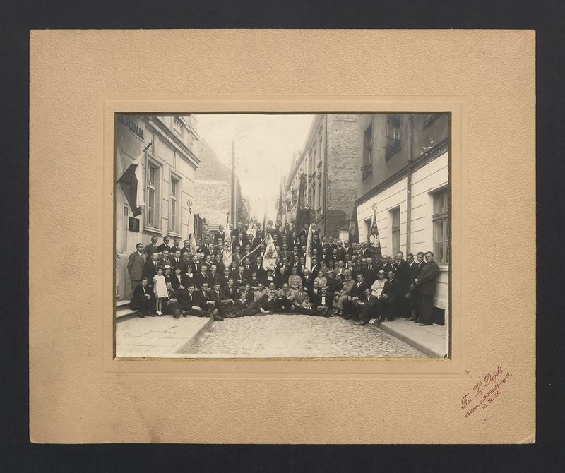 Członkowie Zjednoczenia Pracowników Rzemieślniczych Rzeczypospolitej Polskiej w Kaliszu