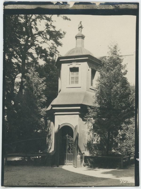 Ossuarium przy kościele pobernardyńskim w Kaliszu