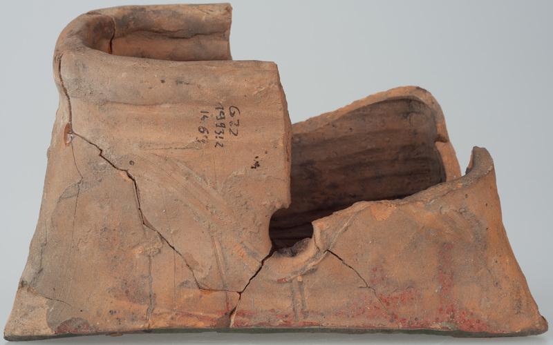 Kafel z ornamentem czworolistnym