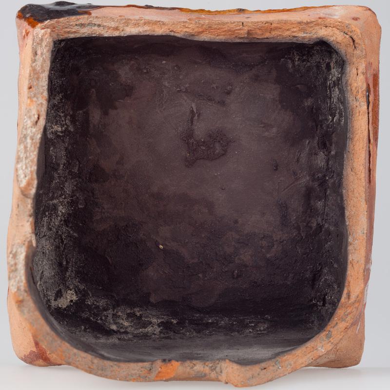 Kafel z wyobrażeniem lwa otoczonego bordiurą