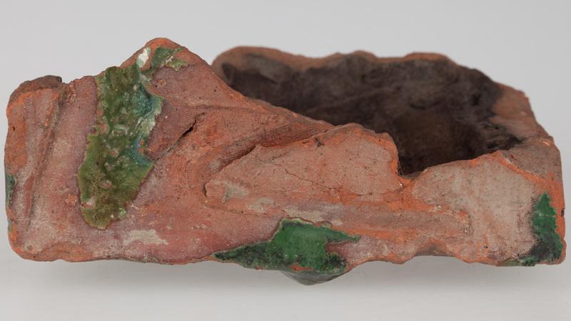 Kafel z postacią Samsona walczącego z lwem