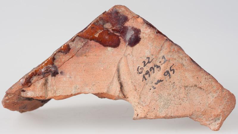 Kafel z herbem arcybiskupa Fryderyka Jagiellończyka i herbem Wielkopolski