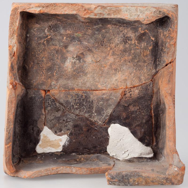 Kafel z ornamentem kwiatowym