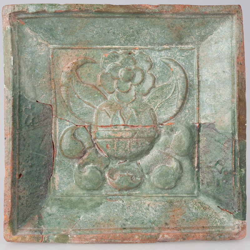 Kafel z ornamentem kwiatowym