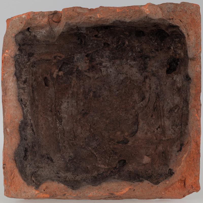 Kafel z postacią Samsona walczącego z lwem