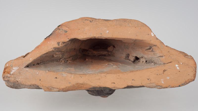 Kafel z wyobrażeniem brodatej twarzy