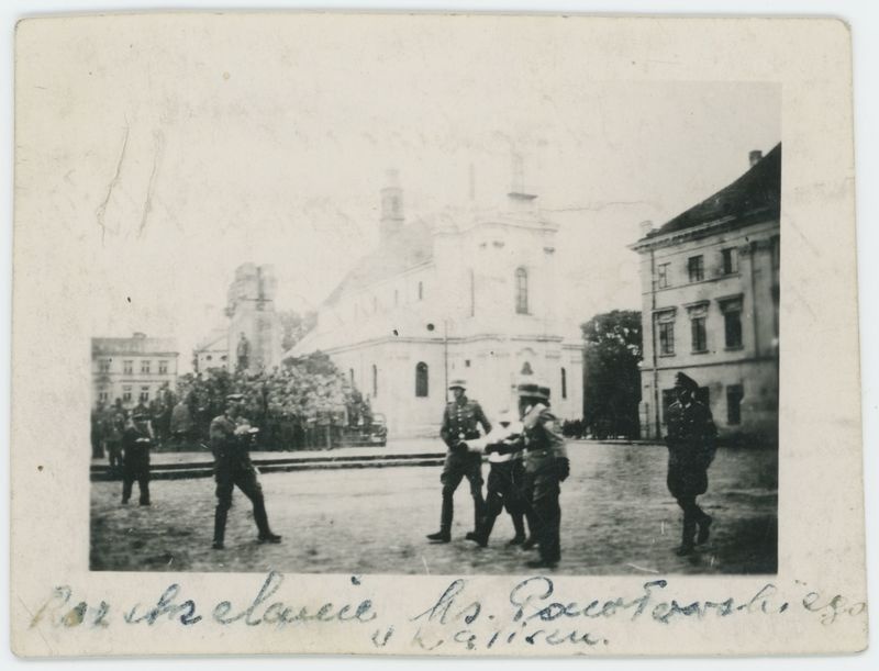 Rozstrzelanie ks. Pawłowskiego