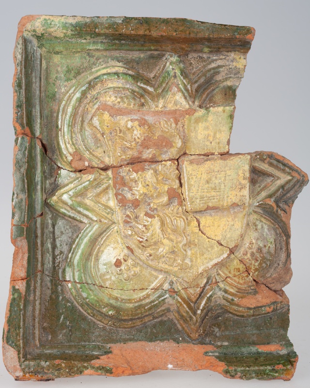 Kafel z herbem w kartuszu