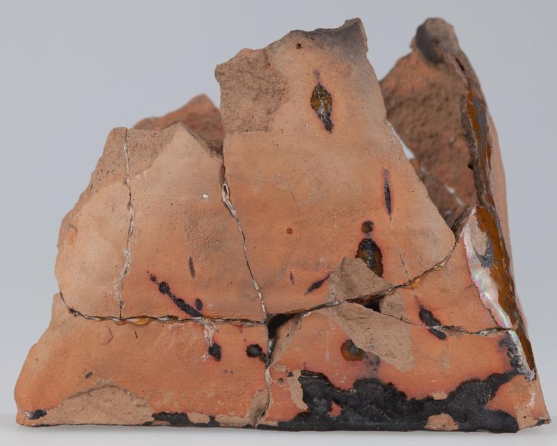 Kafel z wizerunkiem jelenia z koroną na szyi