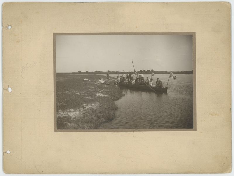 Wycieczka szlakiem wodnym członków Kaliskiego Towarzystwa Wioślarskiego do Poznania