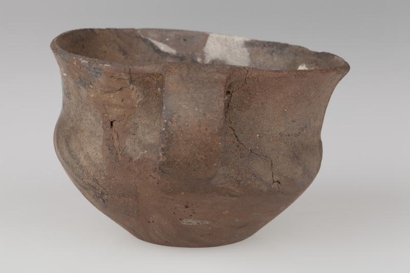 czerpak gliniany z taśmowatym uchem 