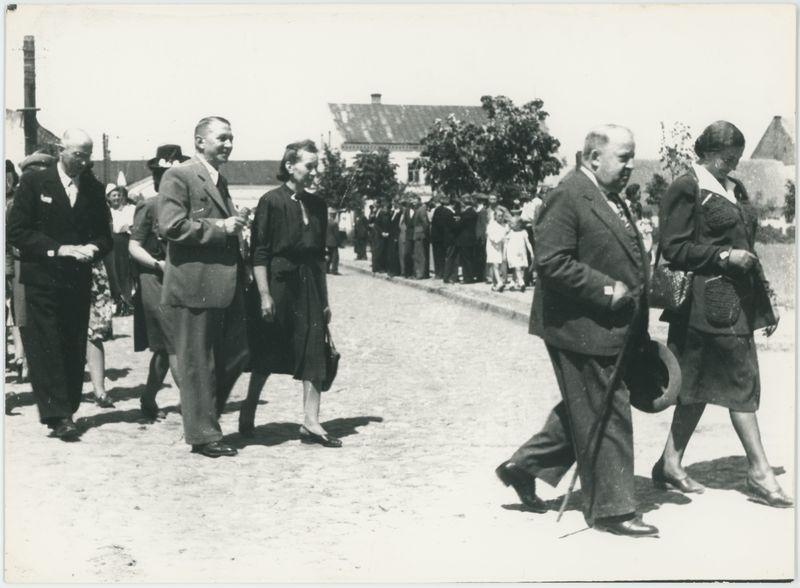 Zdjęcia reportażowe z uroczystości wręczenia sztandaru PCK w Koźminku