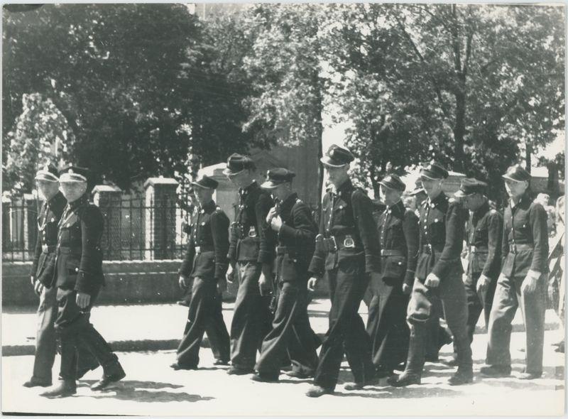 Zdjęcia reportażowe z uroczystości wręczenia sztandaru PCK w Koźminku