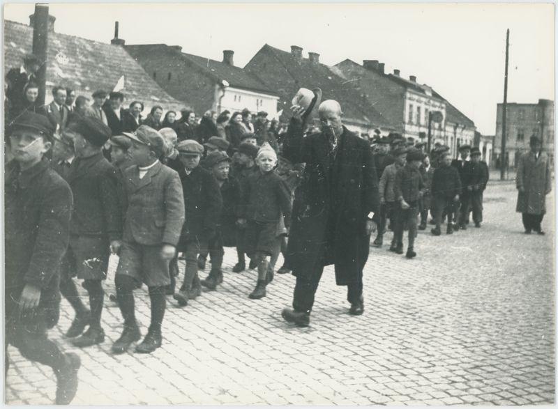 Obchody uroczystości Pierwszego Maja w Opatówku