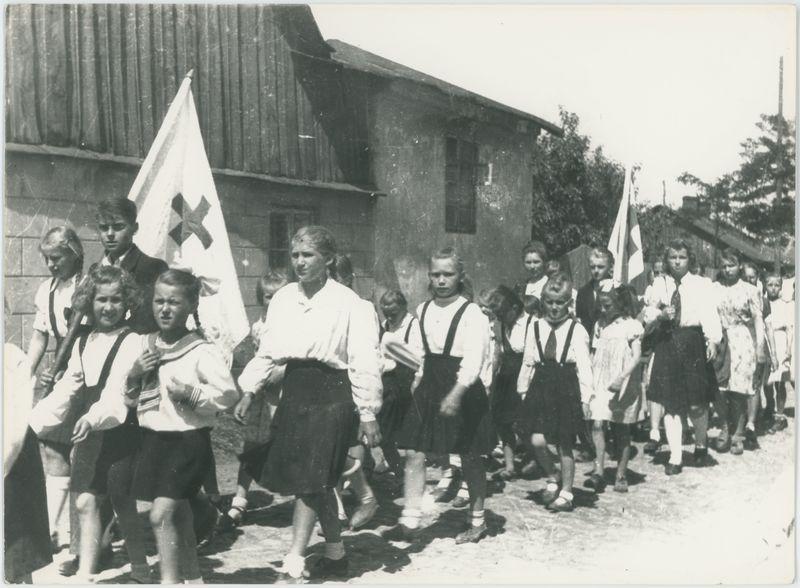 Zdjęcia reportażowe z uroczystości wręczenia sztandaru PCK w Koźminku