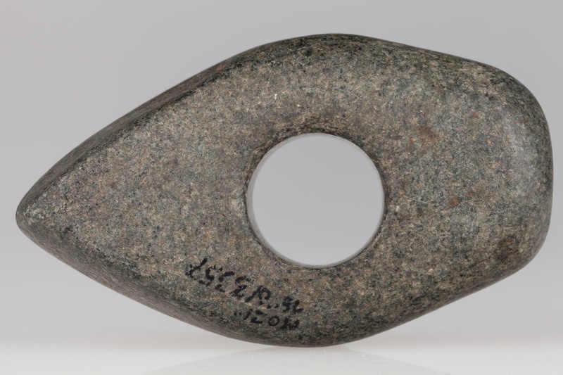 Toporek krzemienny kształtu łódkowatego