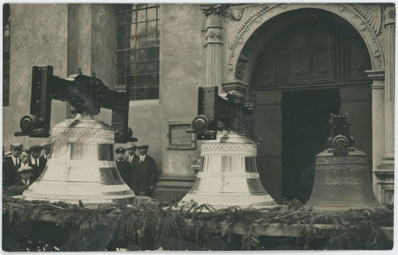 Poświęcenie dzwonów kościoła garnizonowego