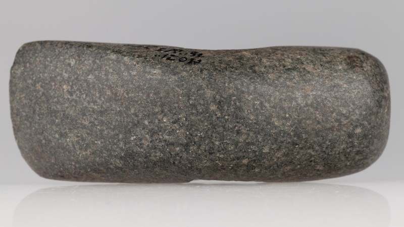 Toporek krzemienny kształtu łódkowatego