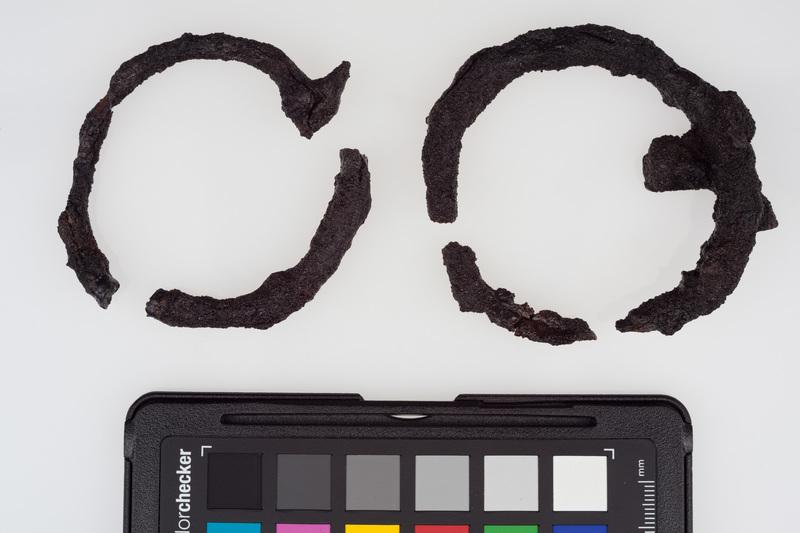 Para złączonych żelaznych bransolet