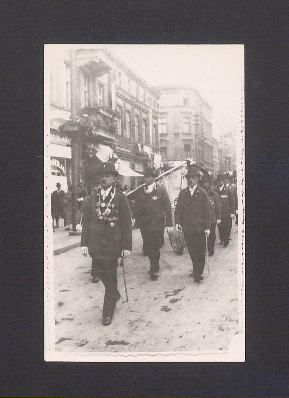 Kondukt pogrzebowy w Gnieźnie.