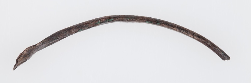 Fragment przybornika toaletowego - łopatka wykonana z brązu