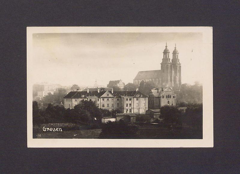 Widok na katedrę z północno-zachodniej strony.