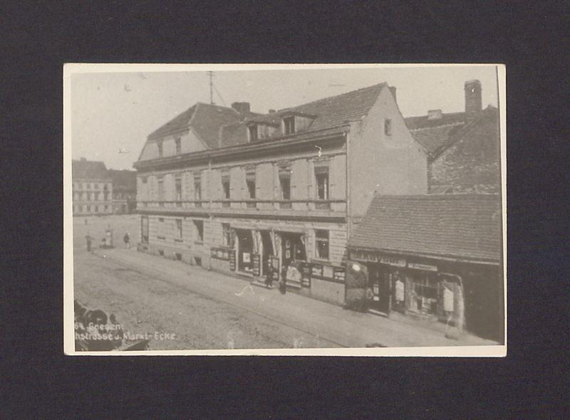 Wlot ul. Chrobrego na Rynek.