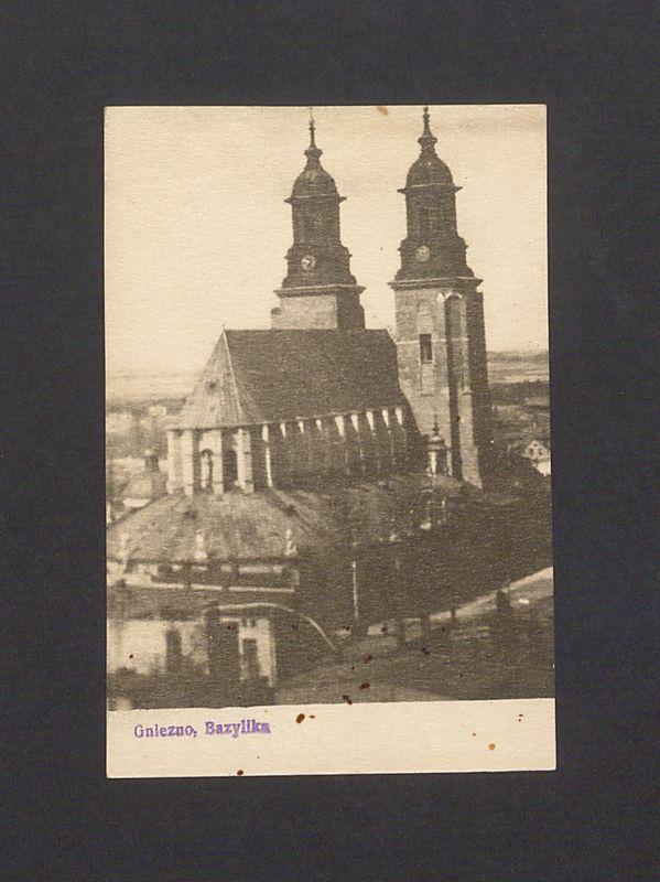 Widok na gnieźnieńską katedrę