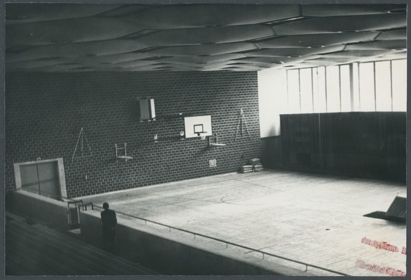 Zdjęcie z albumu dotyczącego kaliskiej hali sportowej