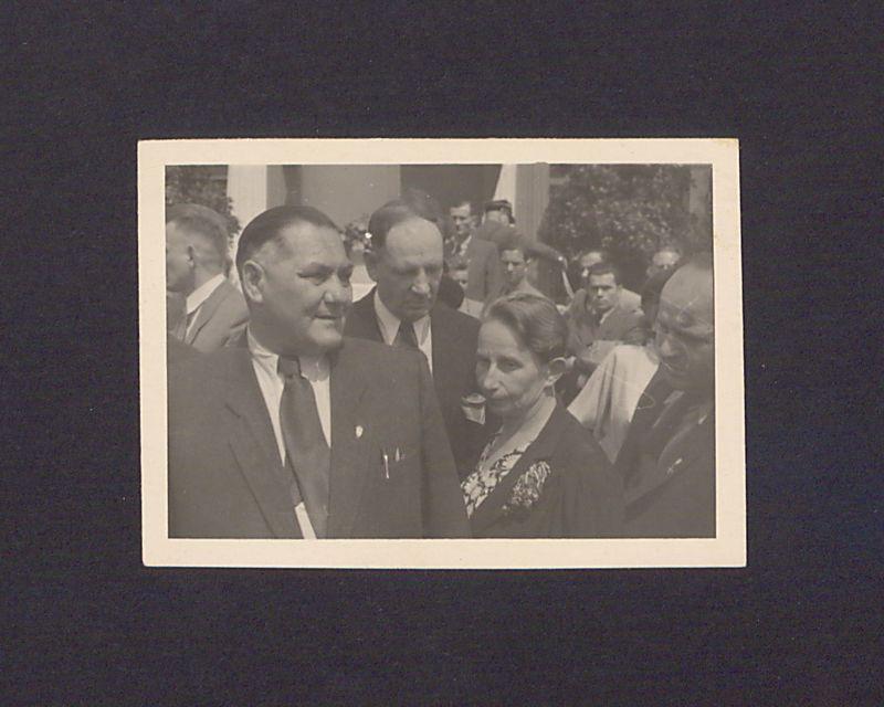 Uczestnicy uroczystości z Bolesławem Bierutem w Gnieźnie.