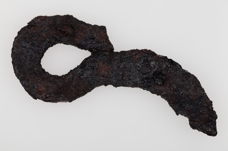 Przedmiot żelazny wykonany ze sztabki o cienkim przekroju