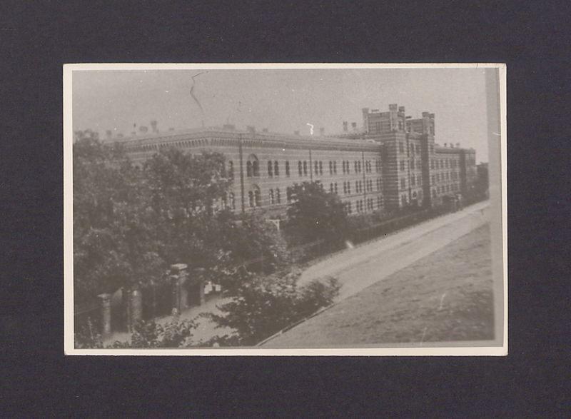 Koszary piechoty przy ul. Chrobrego.