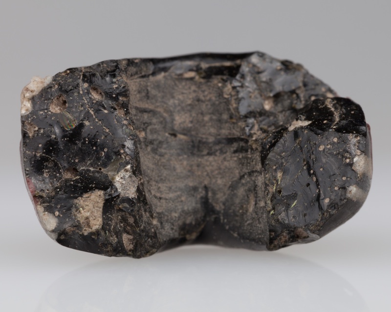 Koralik z masy szklanej o walcowatym kształcie