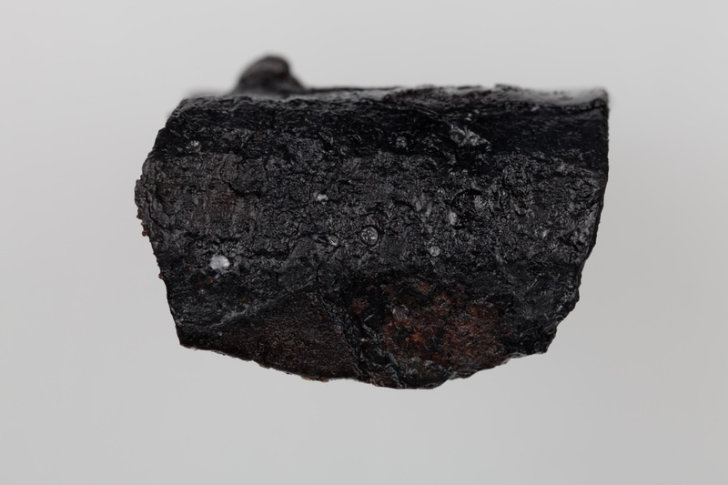 Fragmentarycznie zachowane okucie żelazne