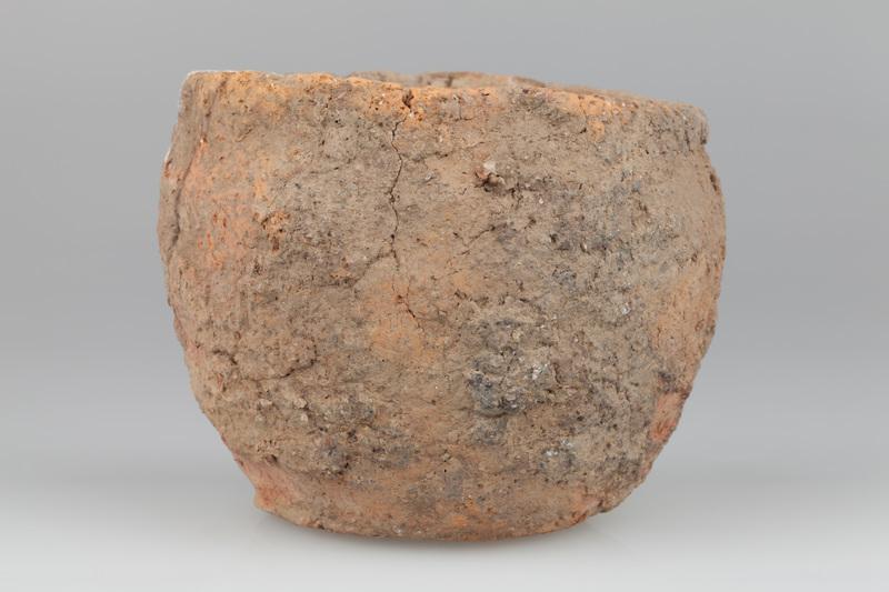 Wtórnie przepalone naczynie  w kształcie garnka jajowatego