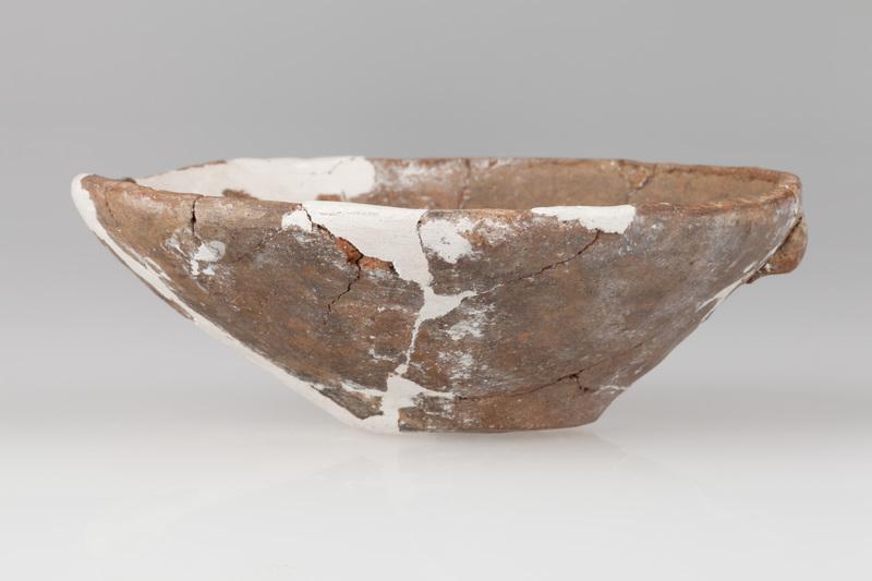 Misa stożkowata z brzegiem wychylonym do środka