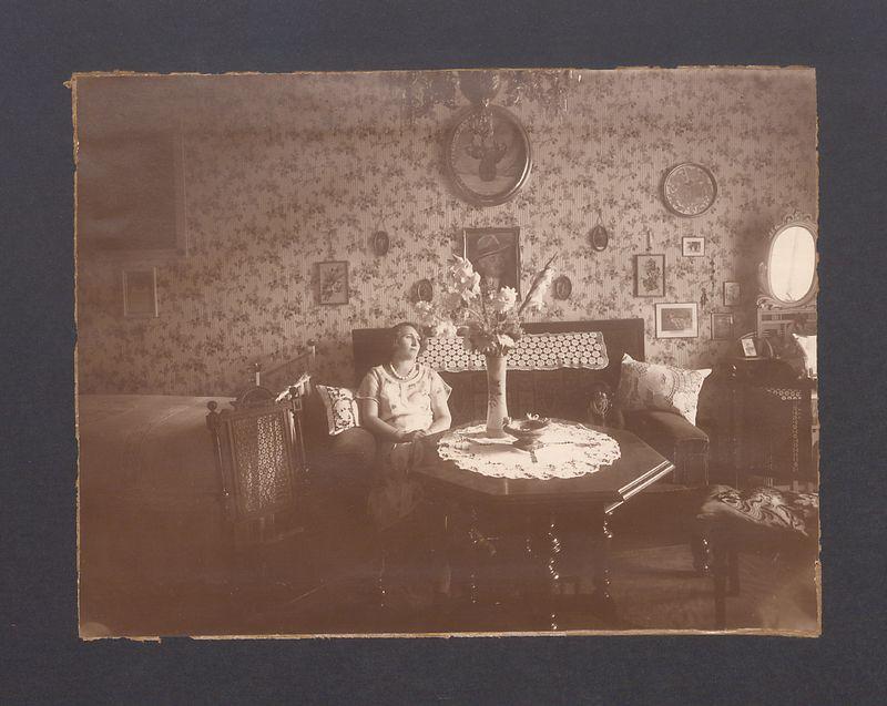 Salon Marii i Józefa Przybyszewskich przy ul. Farnej 3.