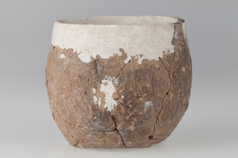 Popielnica w formie garnka jajowatego