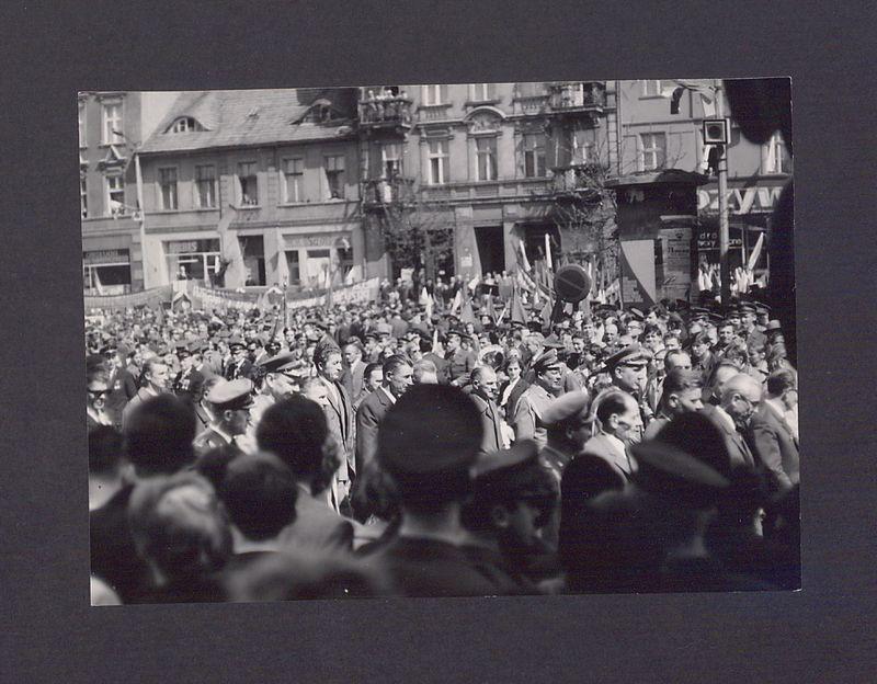 1 Maja 1972 r. w Gnieźnie. Rynek.